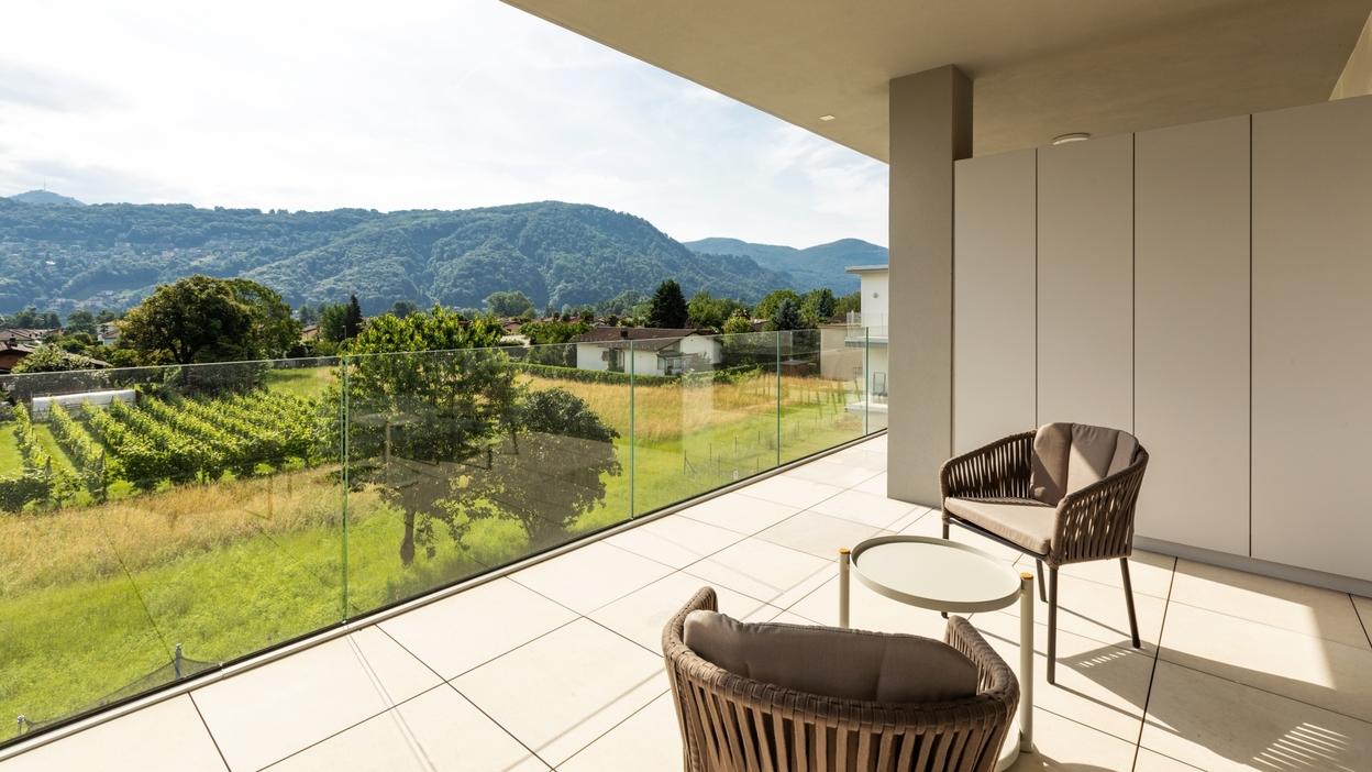 Wandschrank auf Außenterrasse